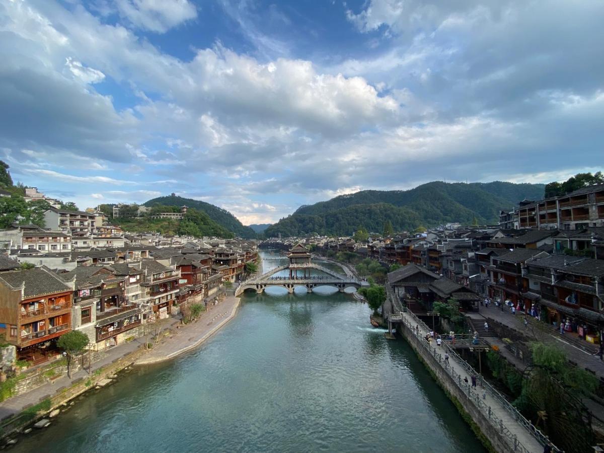 Hotel Hemu House à Fenghuang Extérieur photo