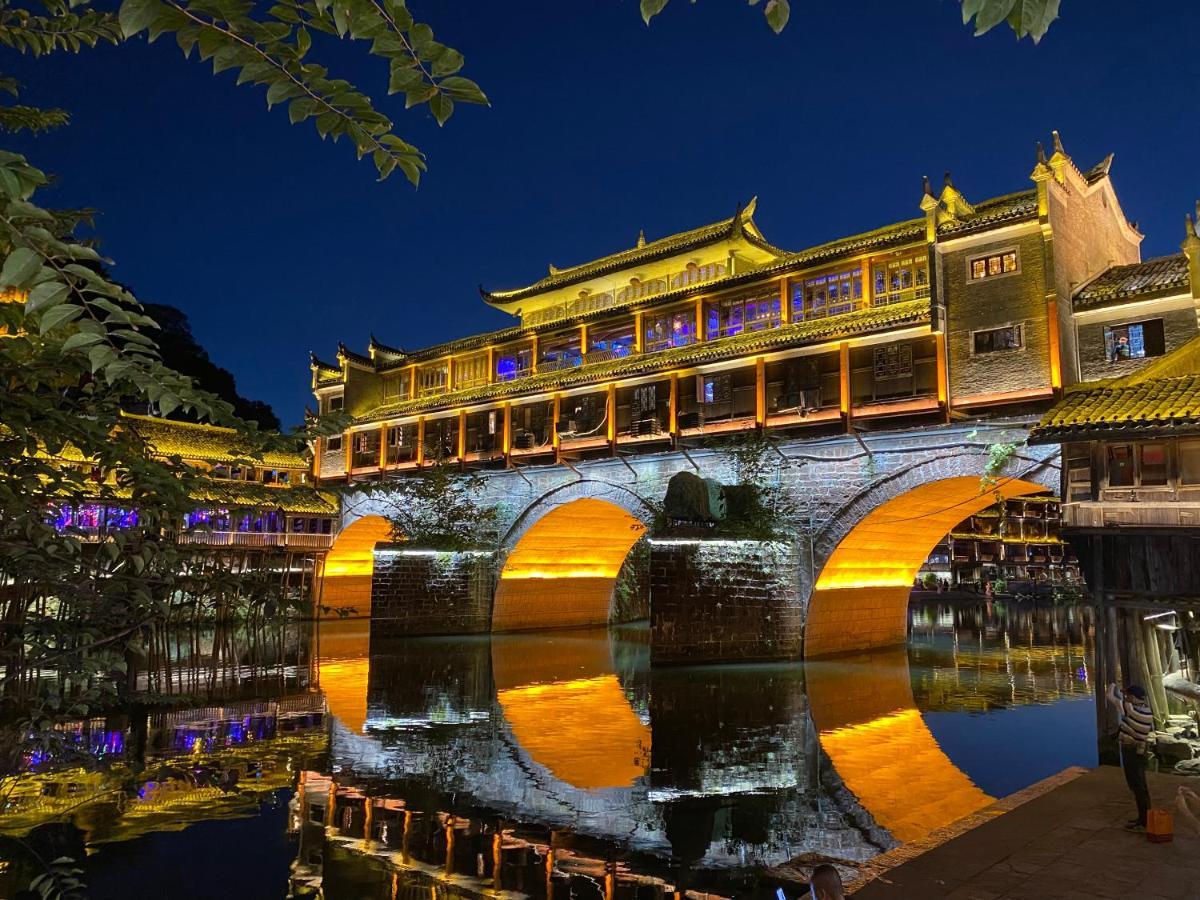 Hotel Hemu House à Fenghuang Extérieur photo