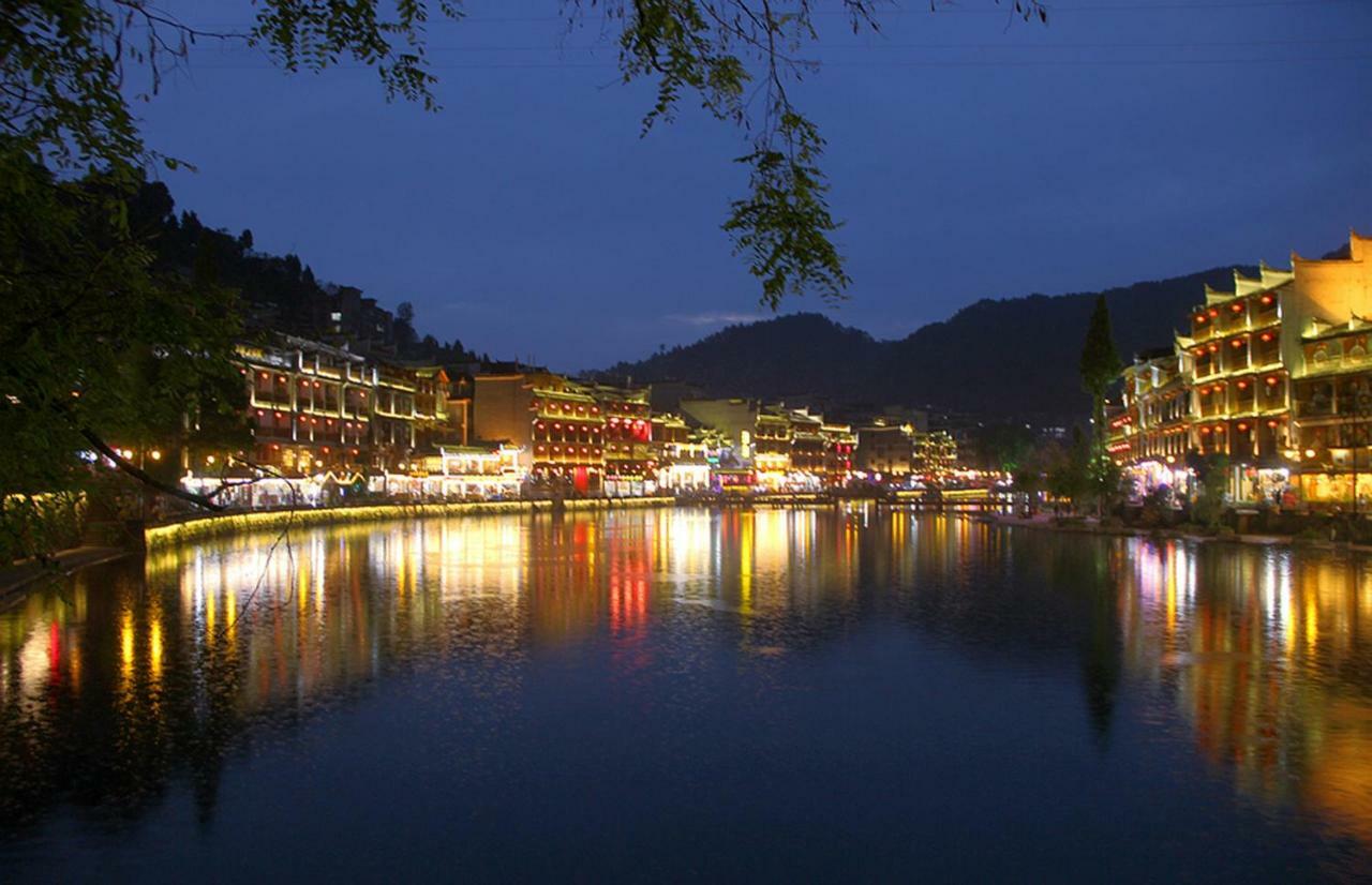 Hotel Hemu House à Fenghuang Extérieur photo